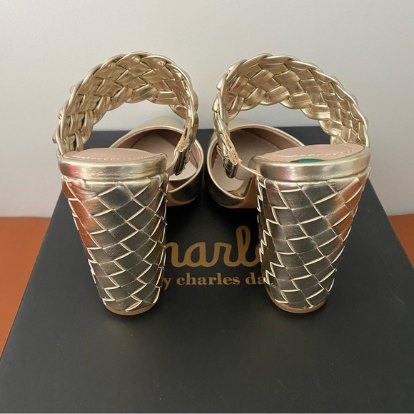 Charles by Charles David Micky Lt Gold Metallic Smooth Woven Block Heel Size 5.5 - Picture 5 of 7